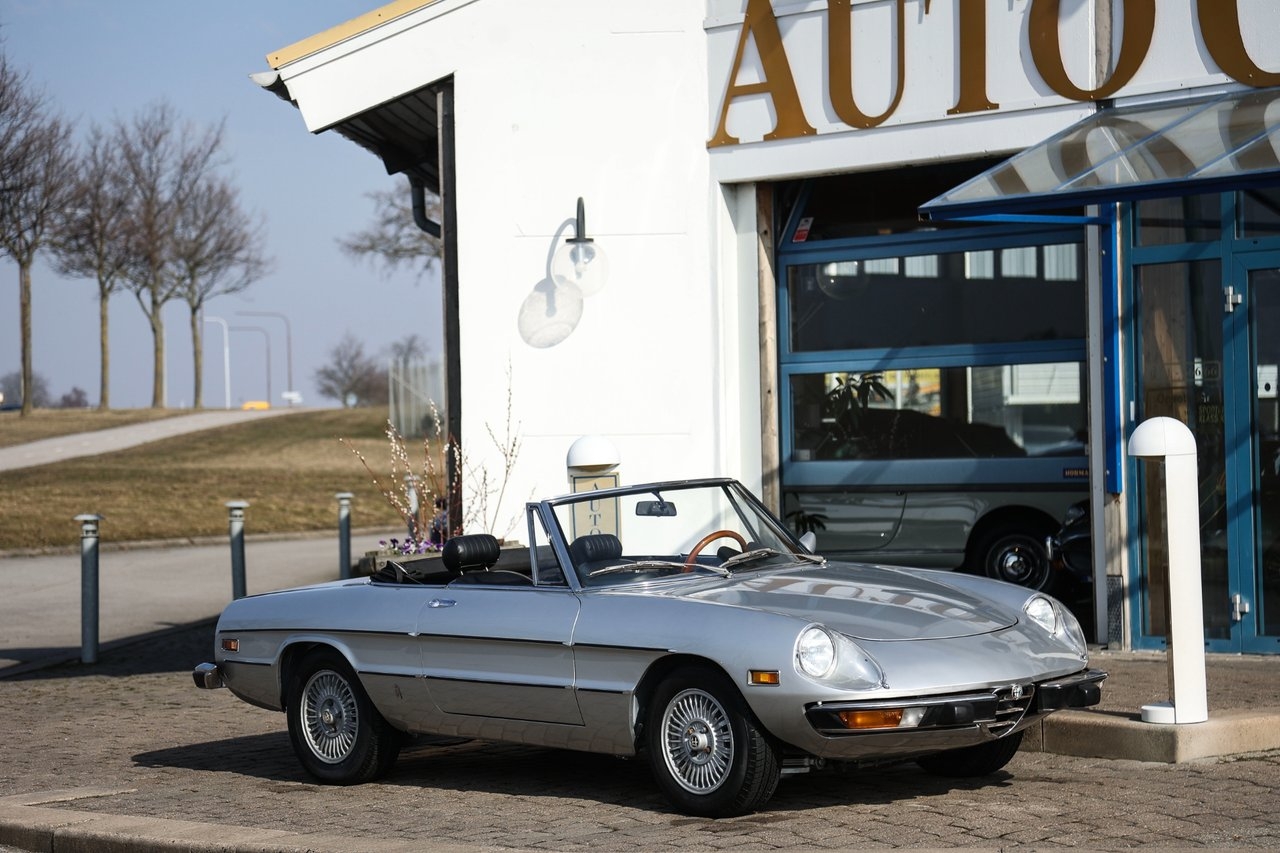 Alfa Romeo Spider 2000 1974, bild 2/21