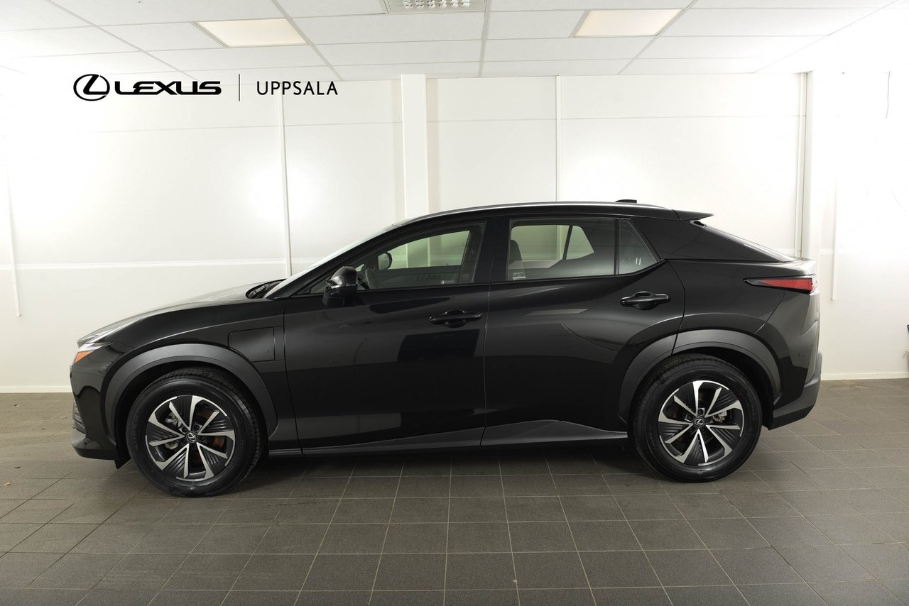 Lexus RZ 300e Comfort 2025, kuva 2/21