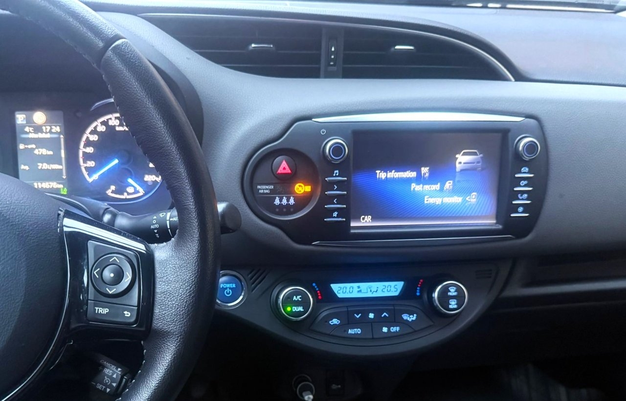 Toyota Yaris 2017, bild 5/7