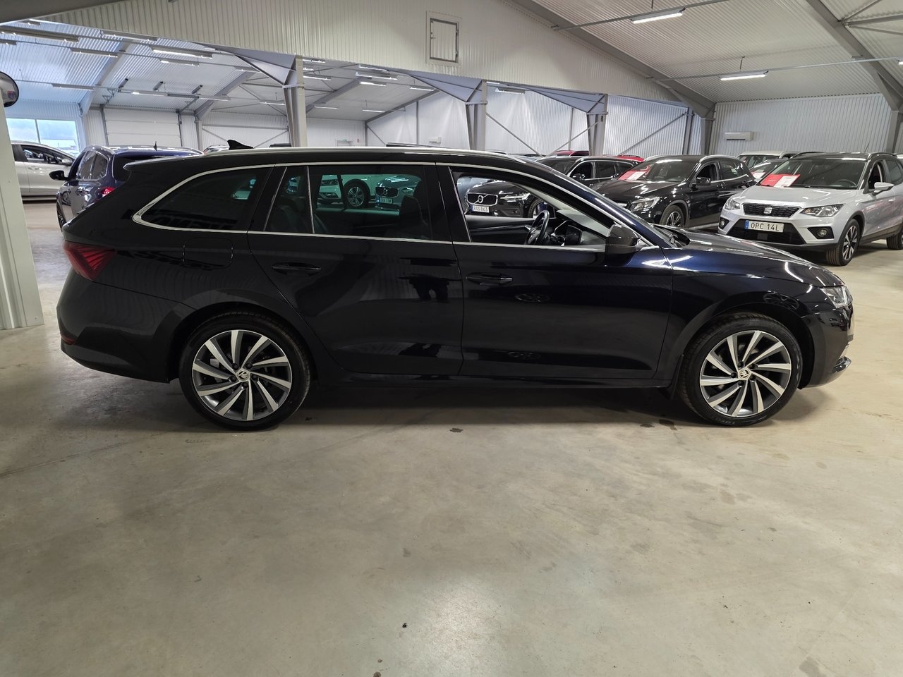 Skoda Octavia Aut iV Plug-In hybrid 2021, bild 3/10