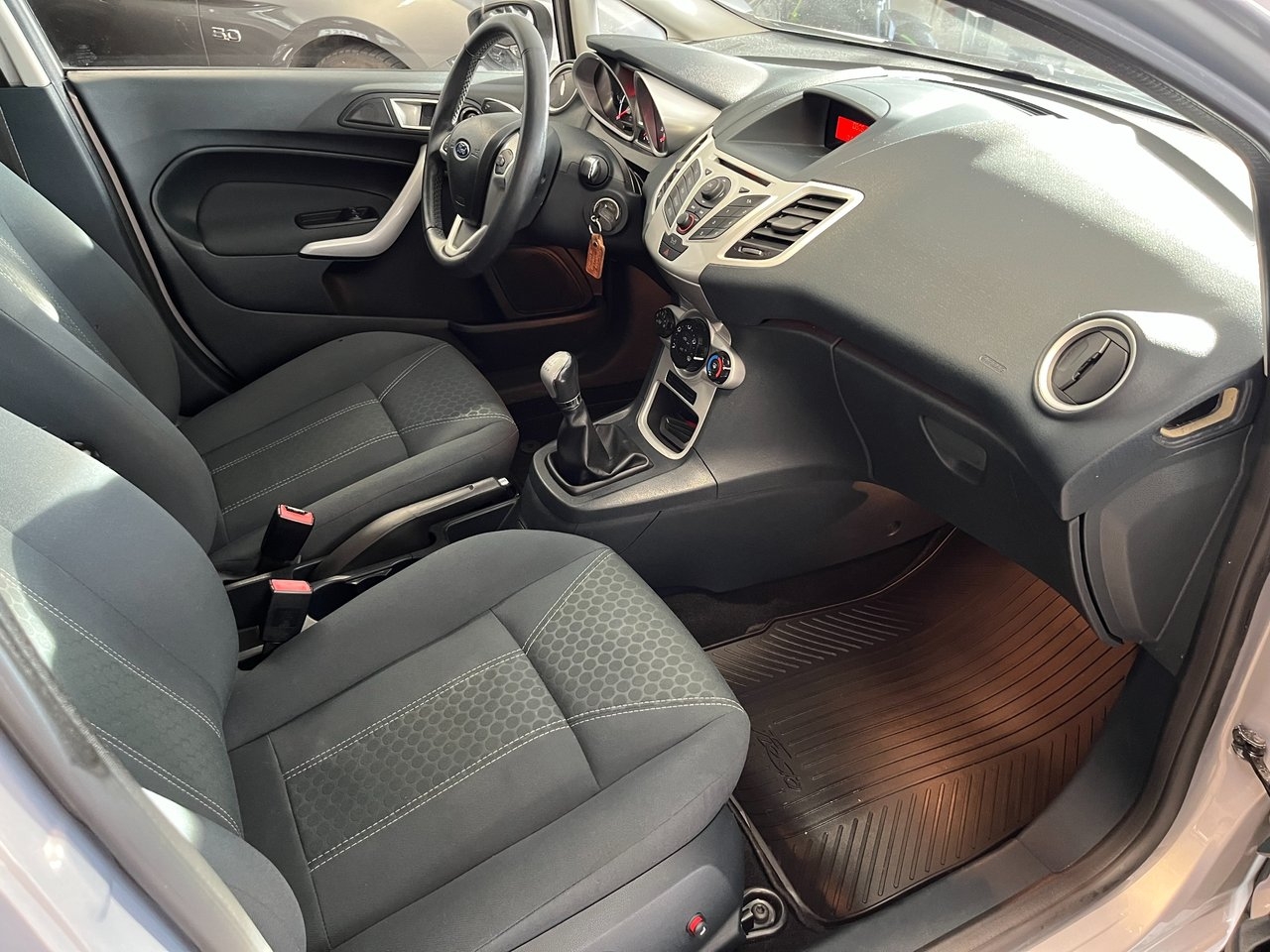 Ford Fiesta 2012, bild 6/9