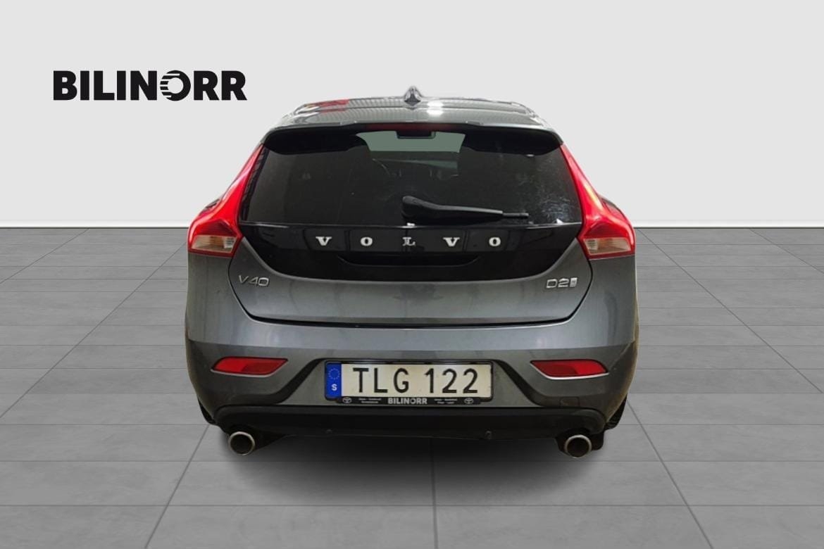 Volvo V40 D2 GEARTRONIC R-DESIGN V-HJUL 2017, bild 4/23