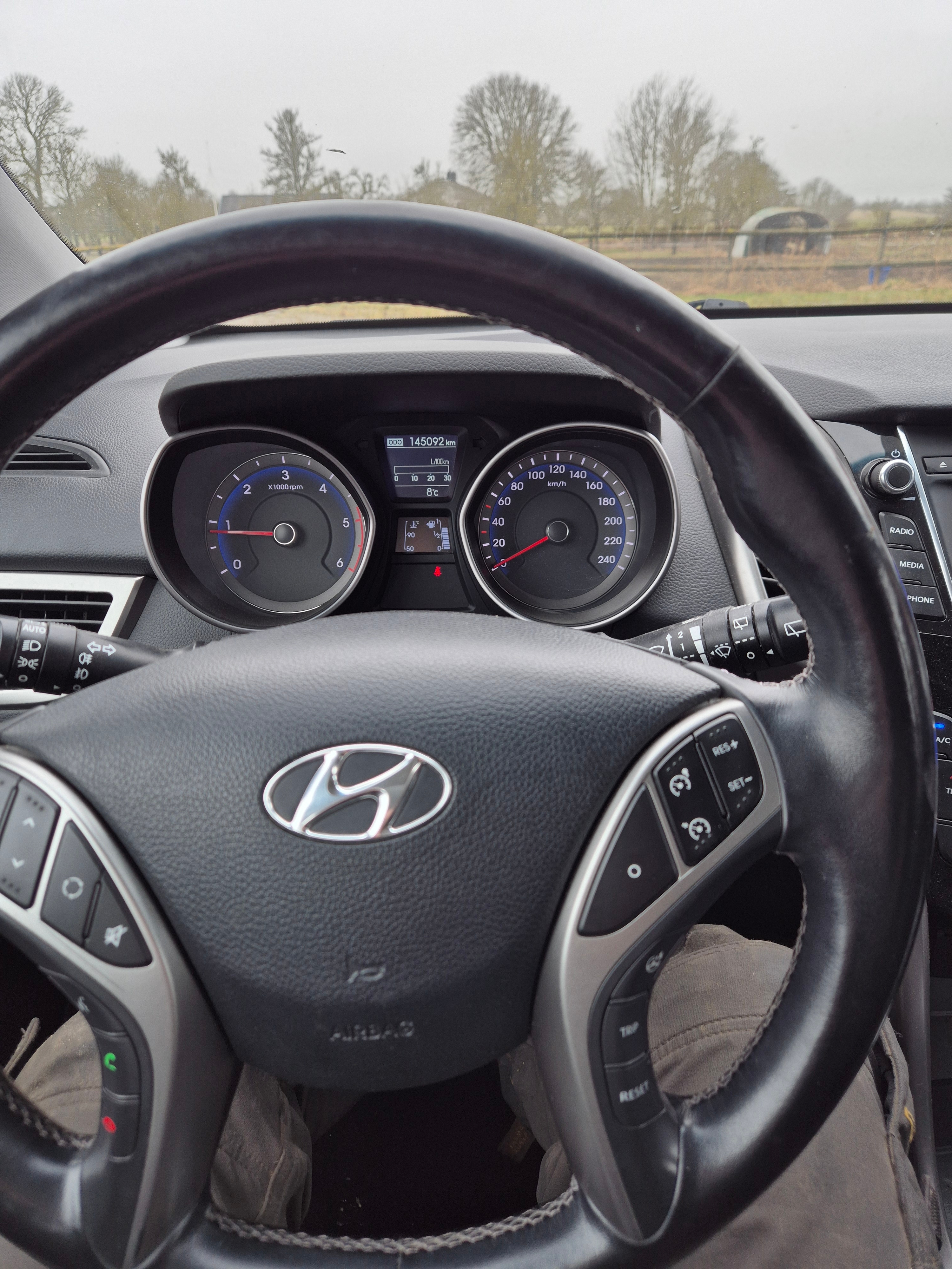 Hyundai i30 5-dörrar 1.6 CRDi Manuell 2014, bild 3/7