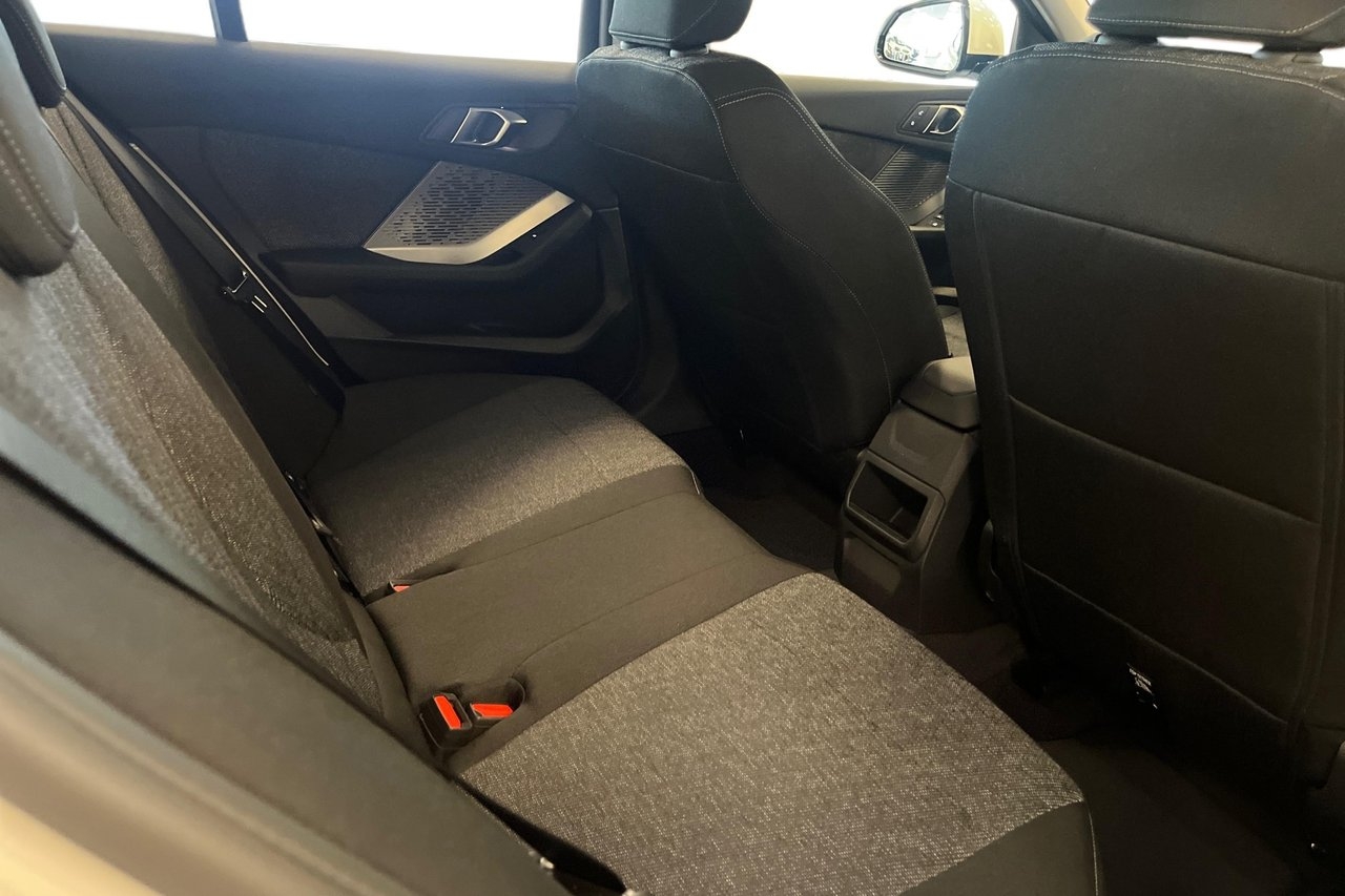BMW 120 Steptronic 2026, bild 7/10