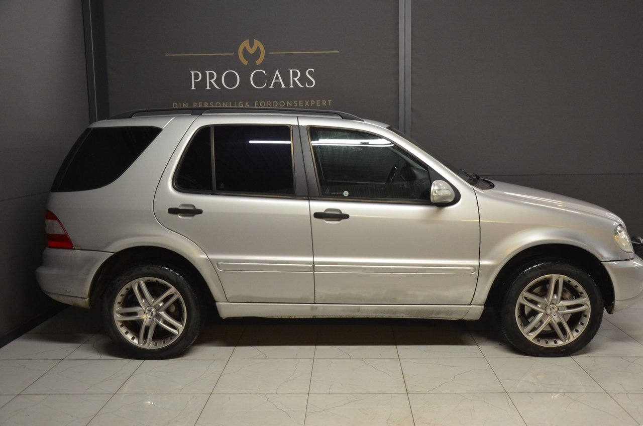 Mercedes-Benz ML 2003, bild 3/21