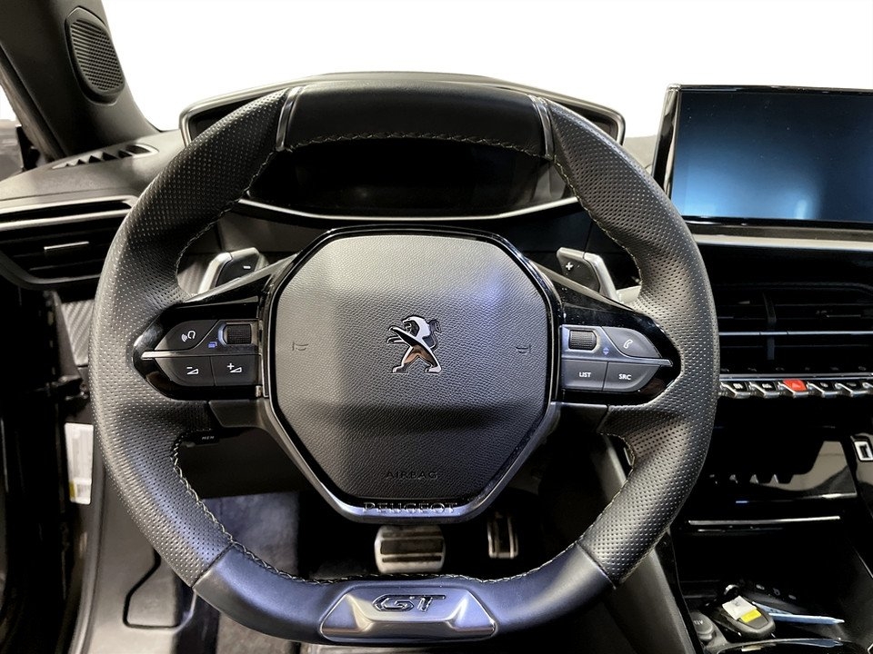 Peugeot 2008 GT 1.2 PT 130hk Aut 2023, bild 7/10