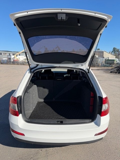 Skoda Octavia Kombi 1.6 TDI Euro 5 2015, bild 4/5