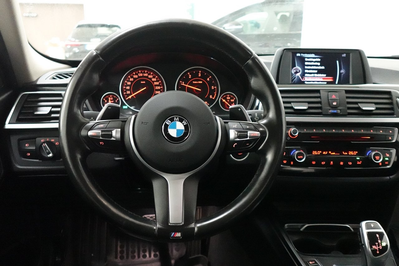 BMW 320 2016, bild 7/10