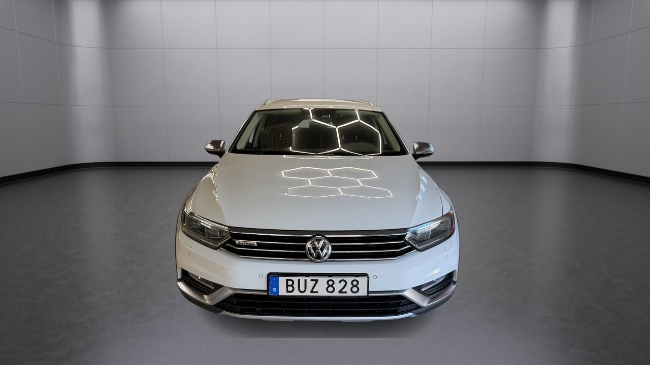 Volkswagen Passat 2017, bild 2/10