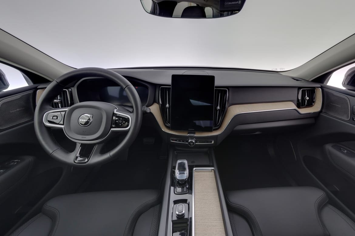 Volvo XC60 T6 Plus Dark Nordic Edition 2026, bild 7/38