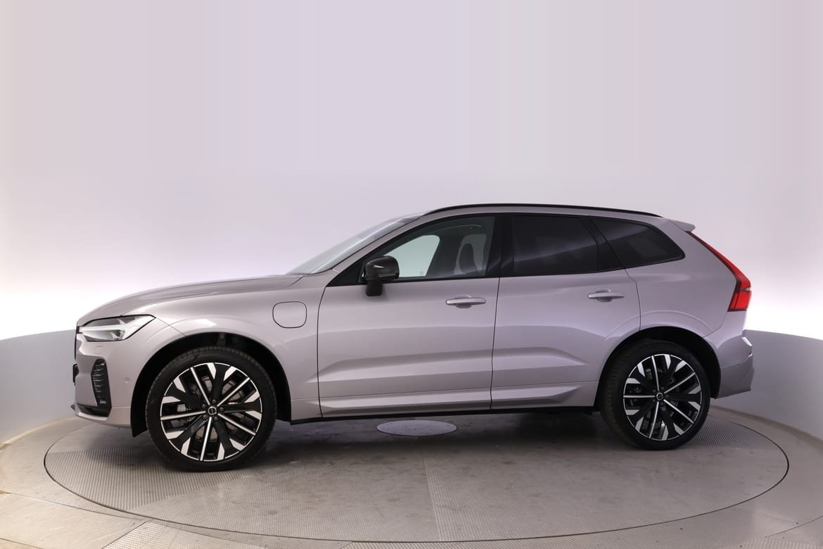 Volvo XC60 T6 Plus Dark Nordic Edition 2026, bild 2/38