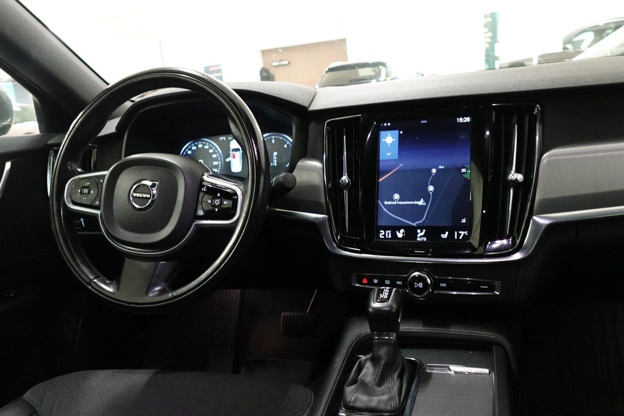 Volvo S90 2018, photo 7/10