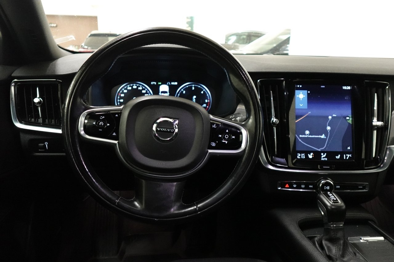 Volvo S90 2018, photo 6/10