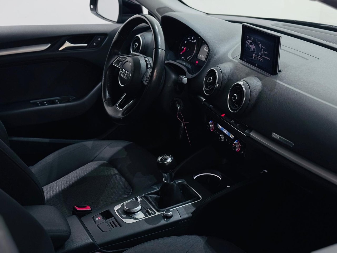 Audi A3 2018, bild 5/18