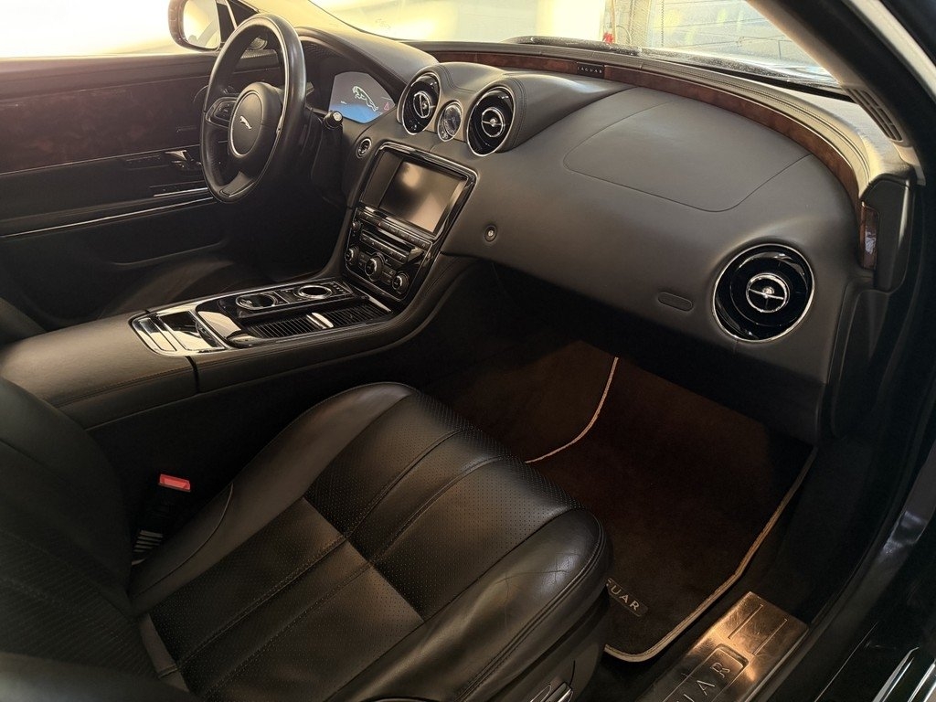 Jaguar XJ 3.0 V6 AWD 2013, kuva 6/10