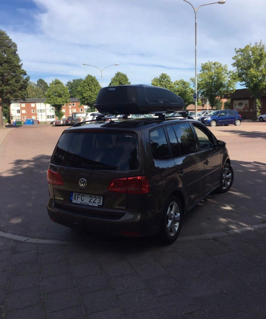 Volkswagen Touran 2012, bild 2/5