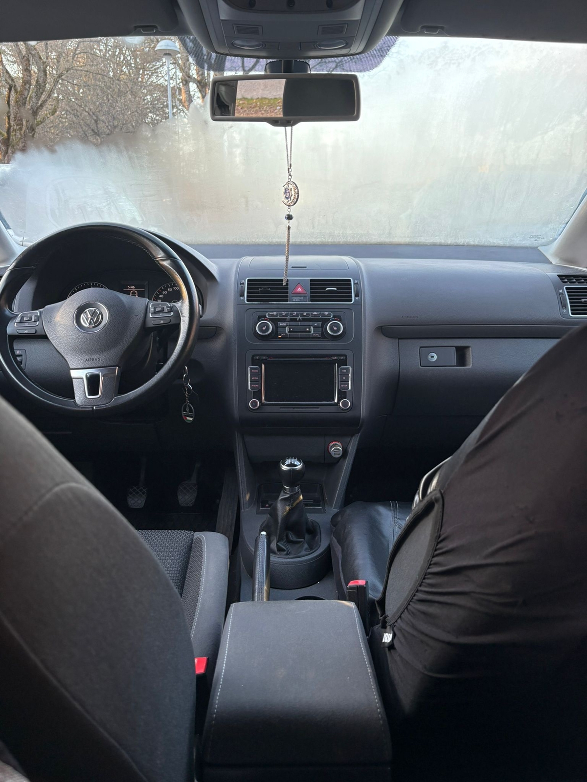 Volkswagen Touran 2012, bild 3/5