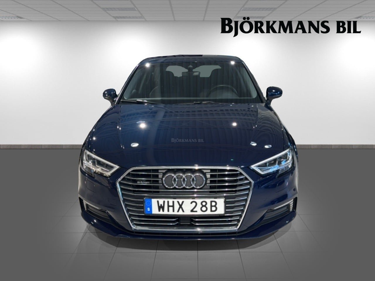 Audi A3 2020, photo 2/10