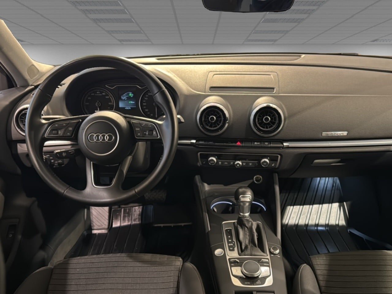 Audi A3 2020, photo 7/10