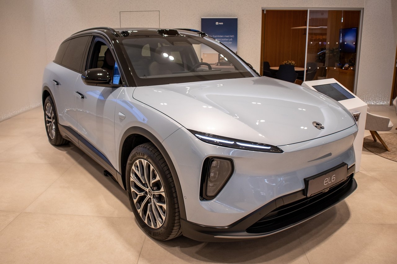 NIO EL6