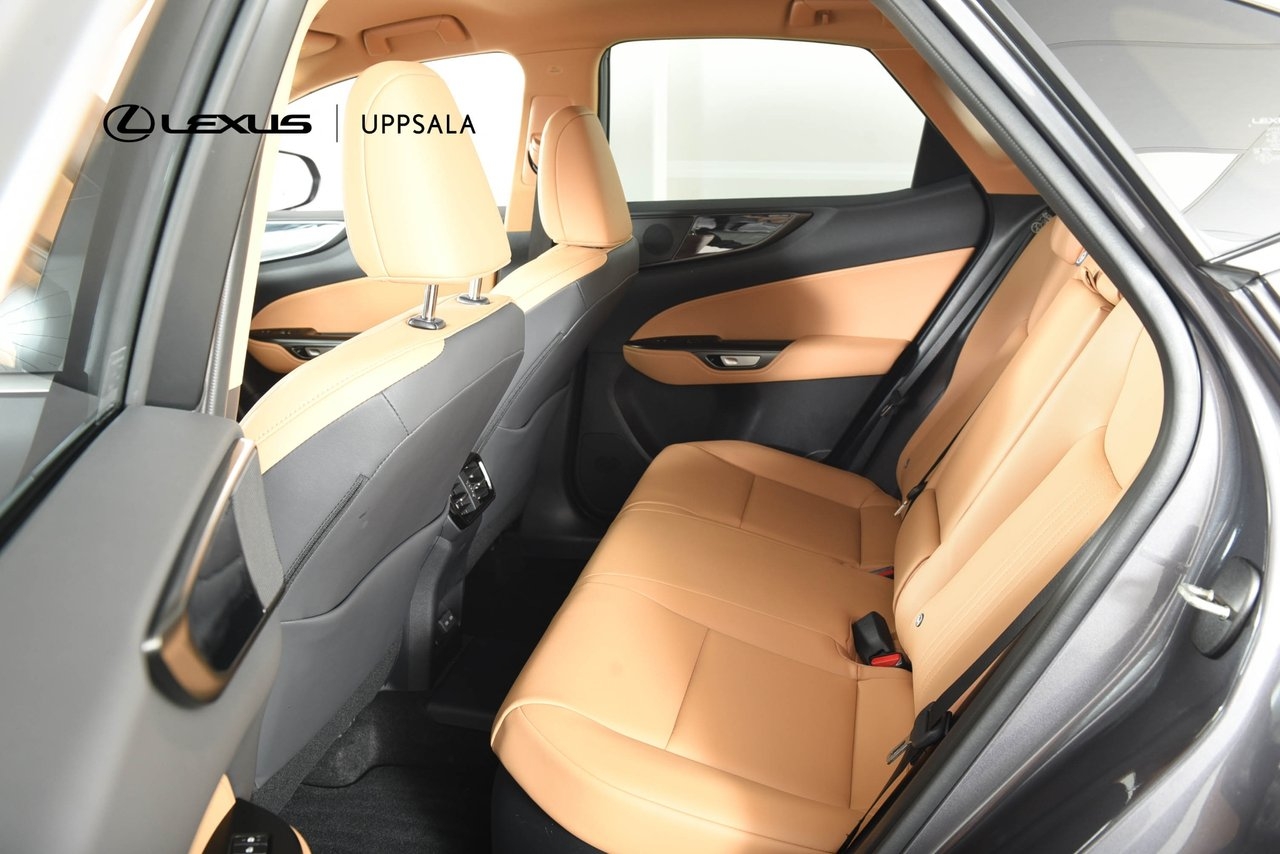 Lexus NX 450h+ Business Plus Plug-In 2025, bild 7/17