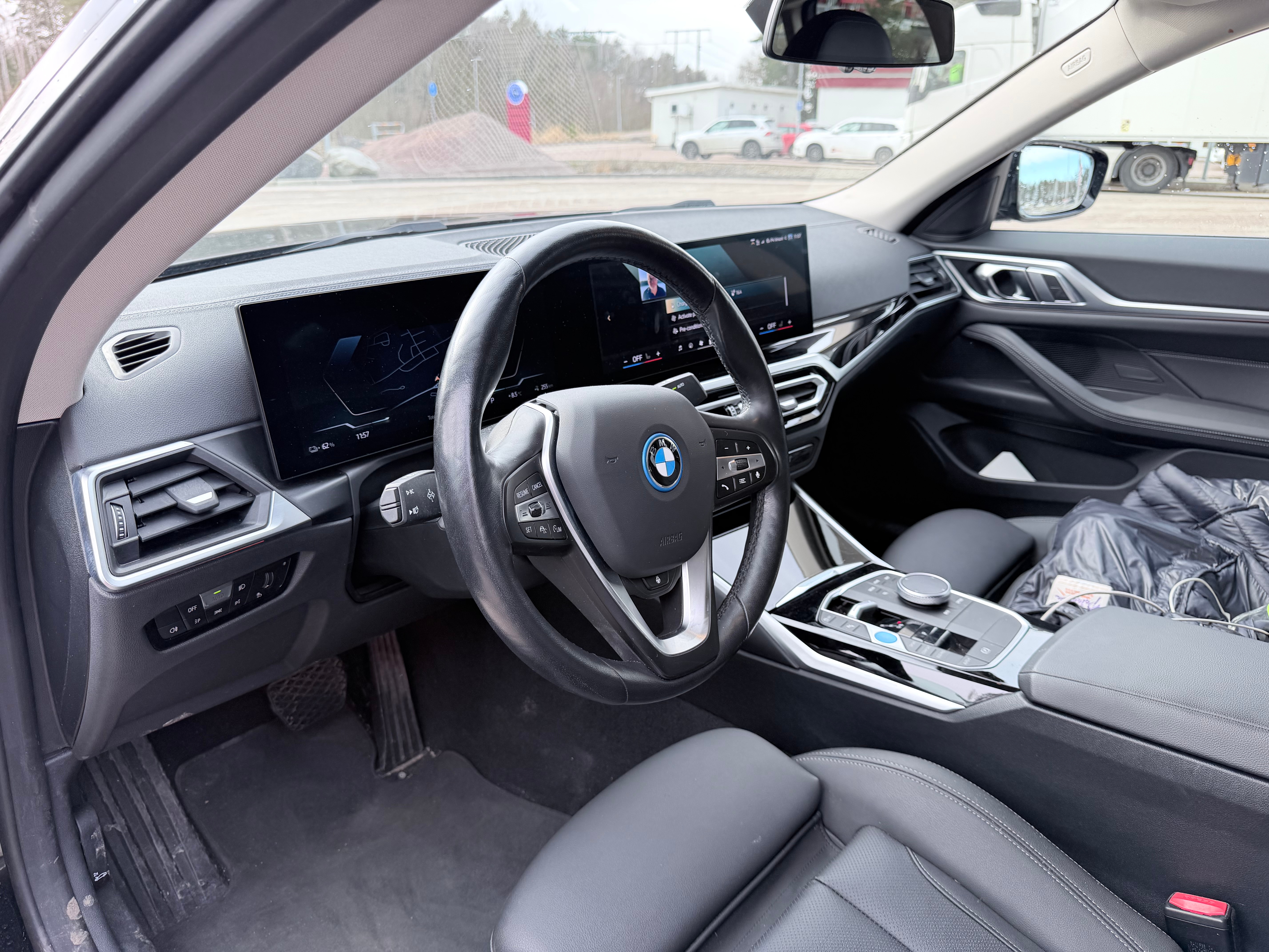 BMW i4 eDrive40 Gran Coupé 83.9 kWh 2024, bild 4/8