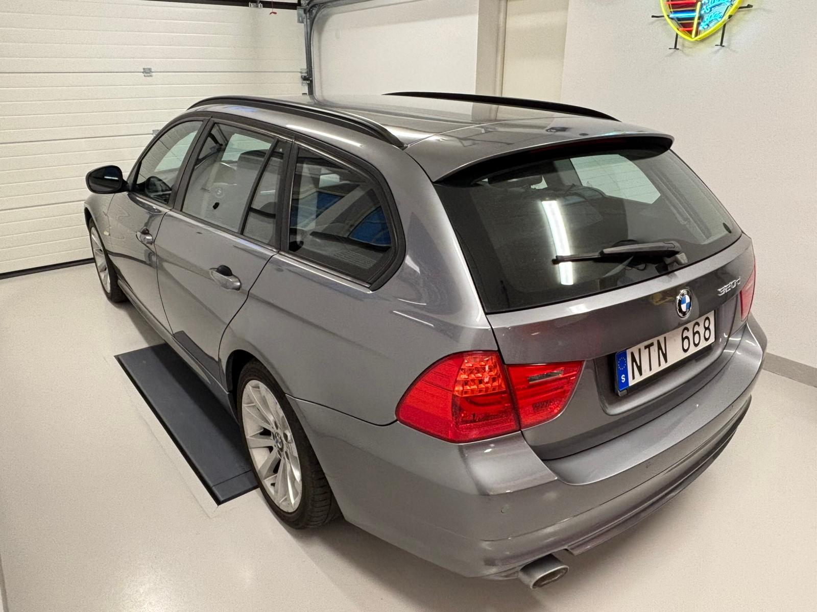 BMW 320 d Touring Manuell 2011, bild 5/10