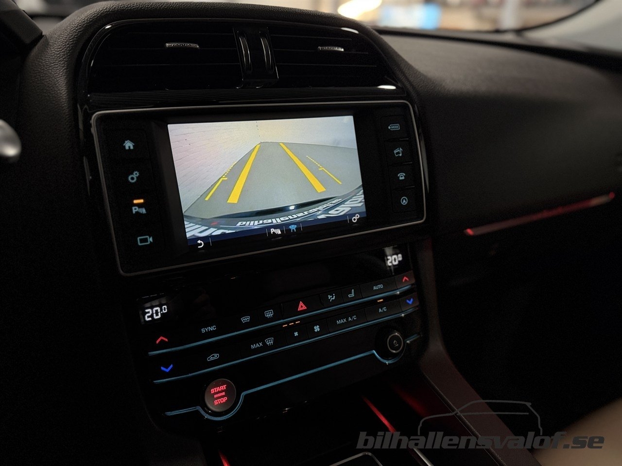 Jaguar F-Pace 30d AWD 300Hk Black Pack 2017, bild 6/10