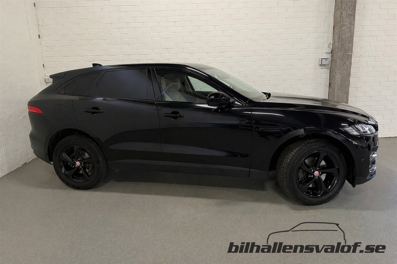 Jaguar F-Pace 30d AWD 300Hk Black Pack 2017, bild 2/10