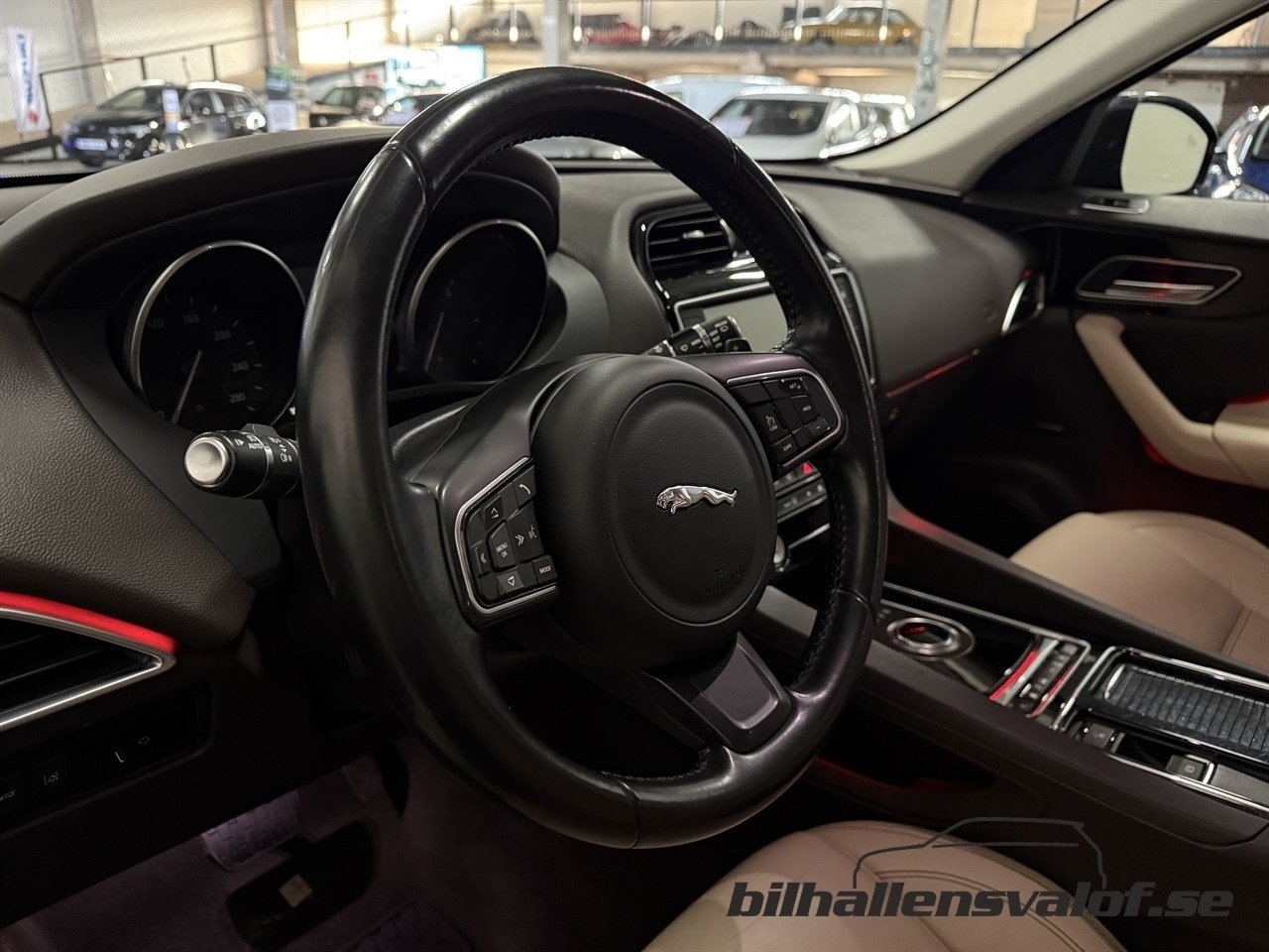 Jaguar F-Pace 30d AWD 300Hk Black Pack 2017, bild 3/10