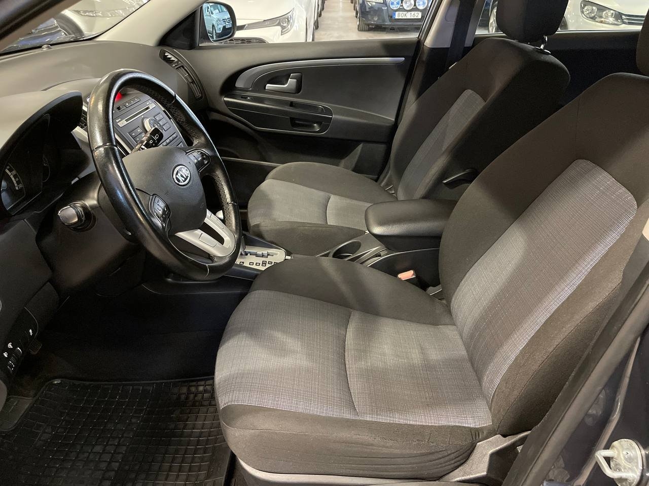Kia Ceed 2011, kuva 6/13