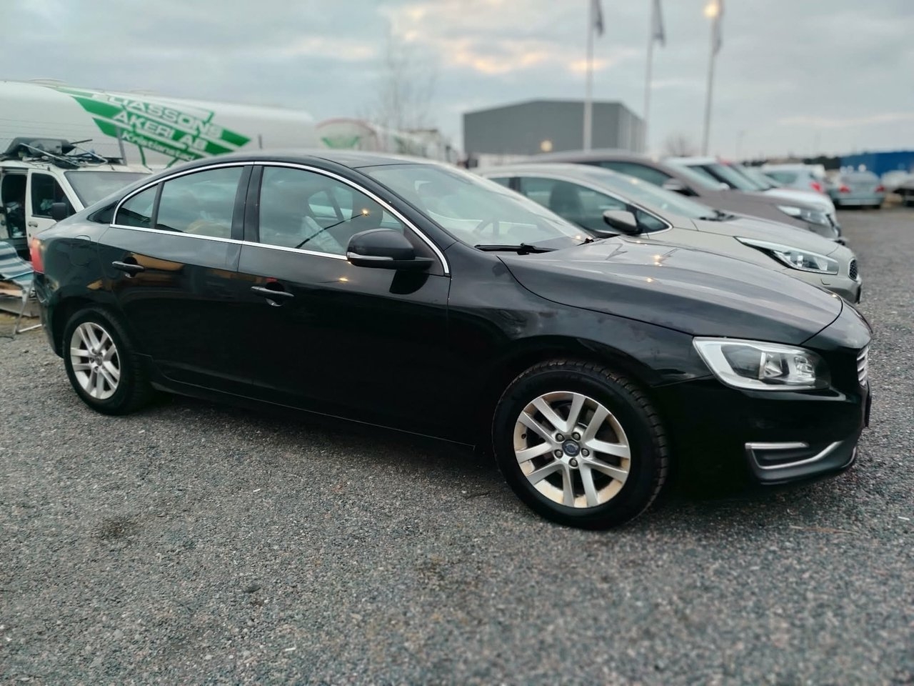 Volvo S60 D4 Momentum Euro 6 2015, bild 2/26