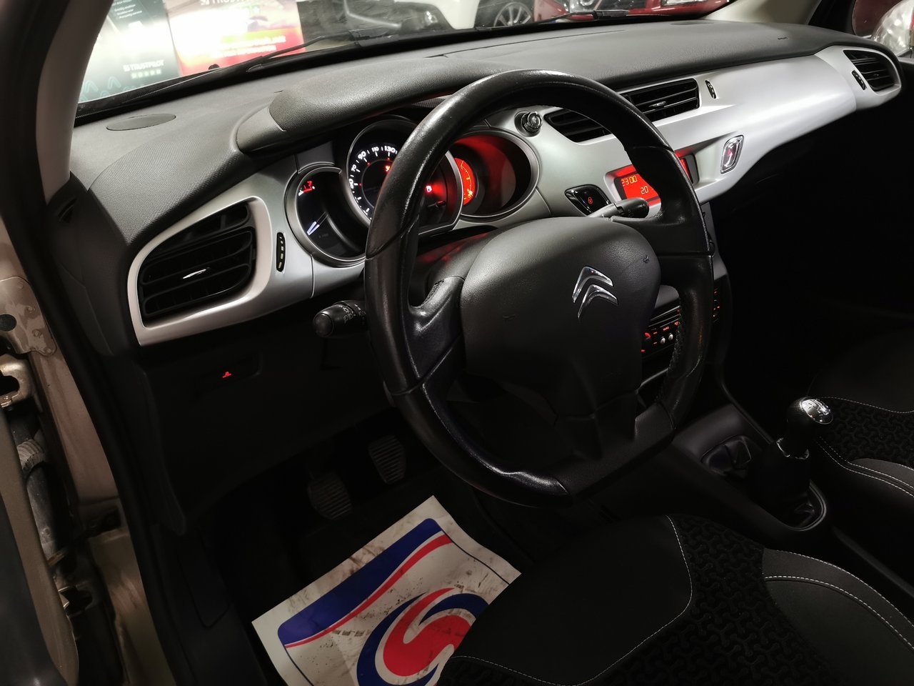 Citroen C3 1.4 VTi 2010, bild 7/10