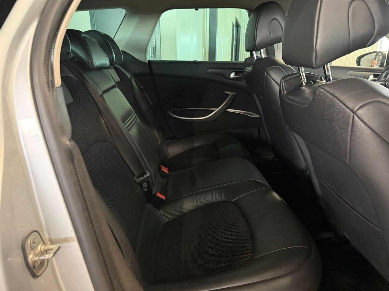 Citroen C5 Tourer 2.0 HDi Aut Drag 163hk 2010, bild 6/8