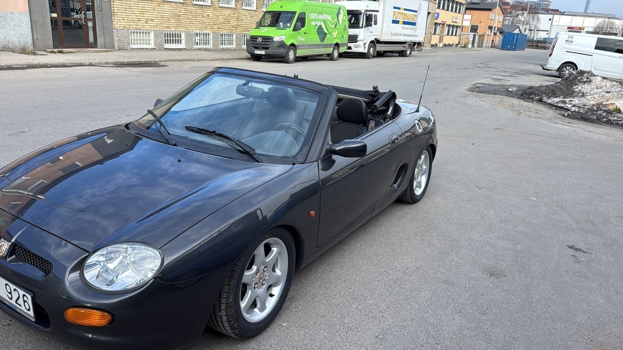 MG F