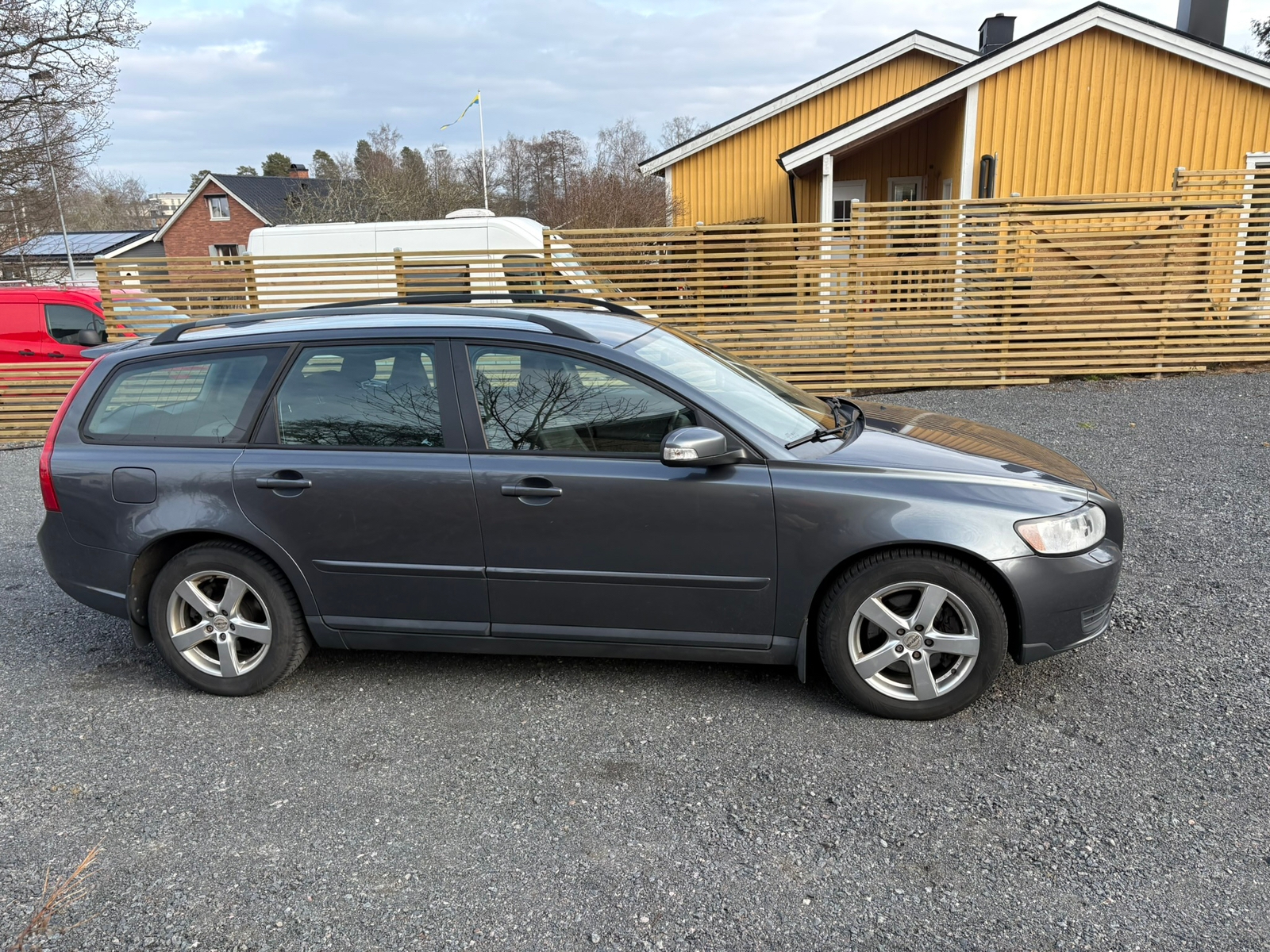 Volvo V50 2.0 D Manuell 2008, bild 2/6
