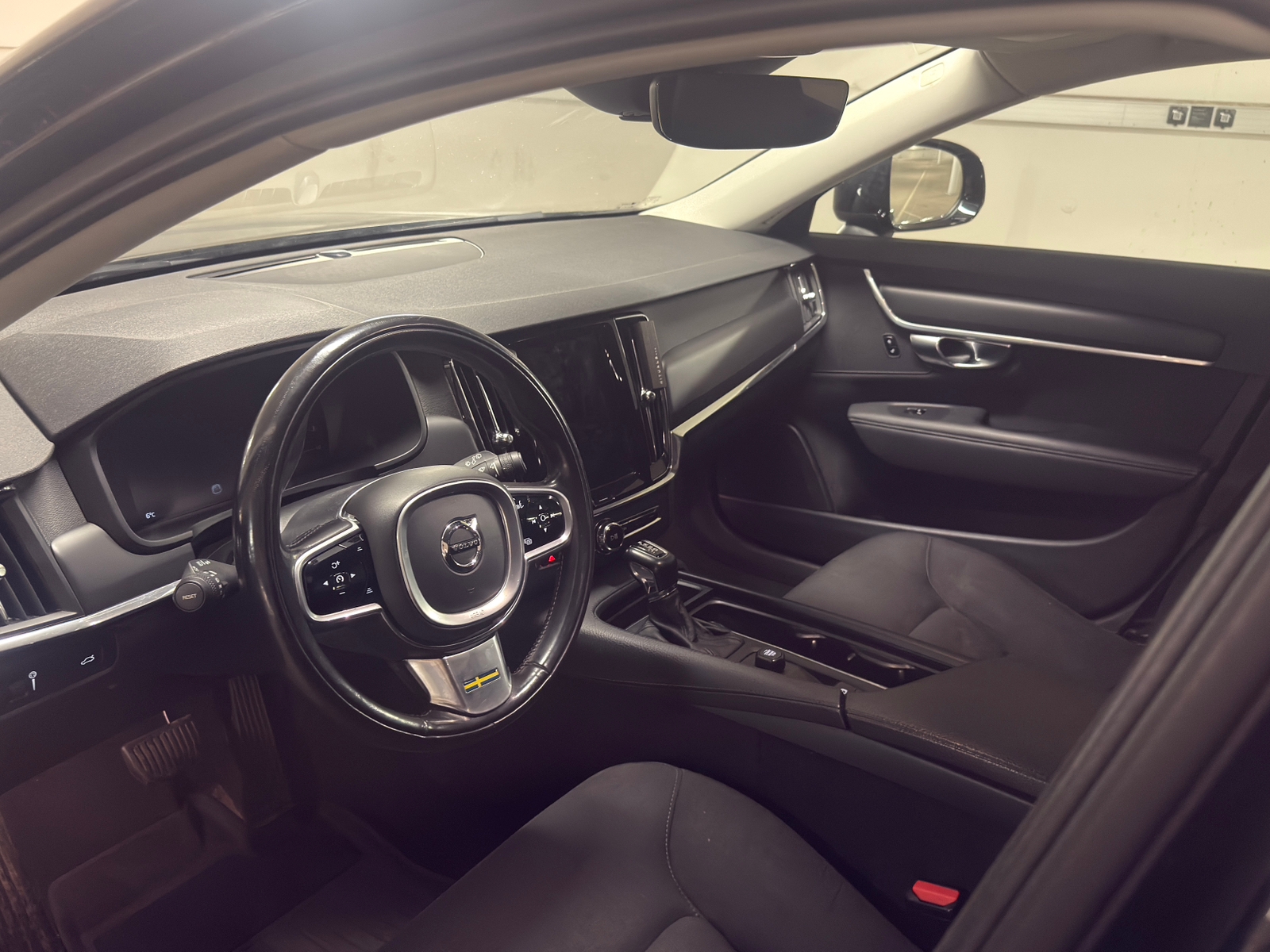 Volvo V90 Cross Country D4 AWD 2018, kuva 6/10