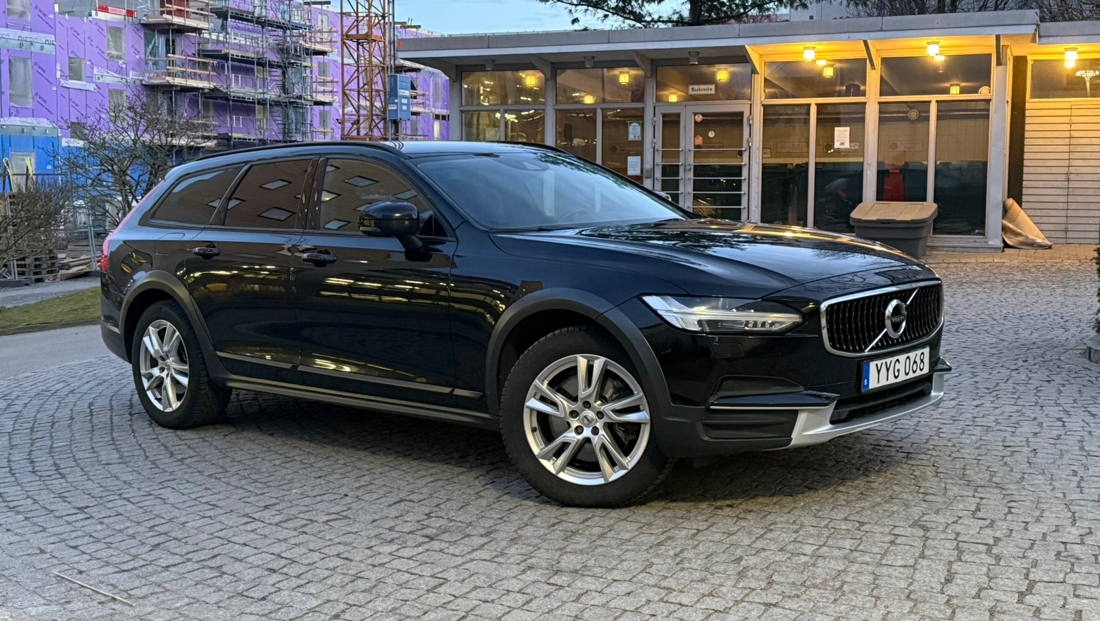 Volvo V90 Cross Country D4 AWD 2018, kuva 2/10