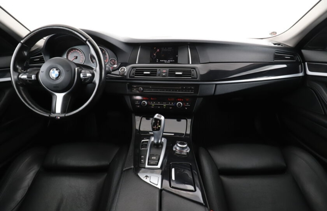 BMW 520 d xDrive Touring Steptronic 2017, kuva 4/6