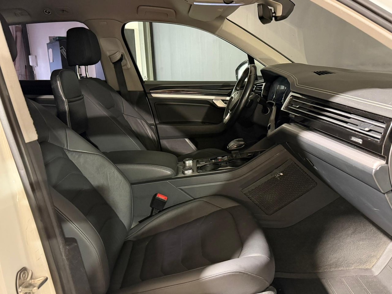 Volkswagen Touareg 3.0 V6 4 Motion 2020, bild 5/15