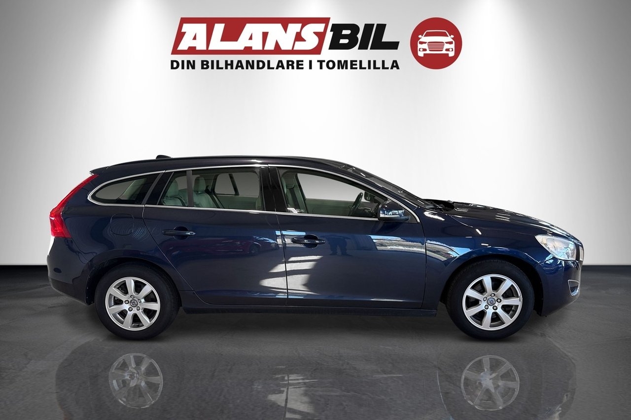 Volvo V60 D2 Momentum Euro 5 2012, bild 2/10