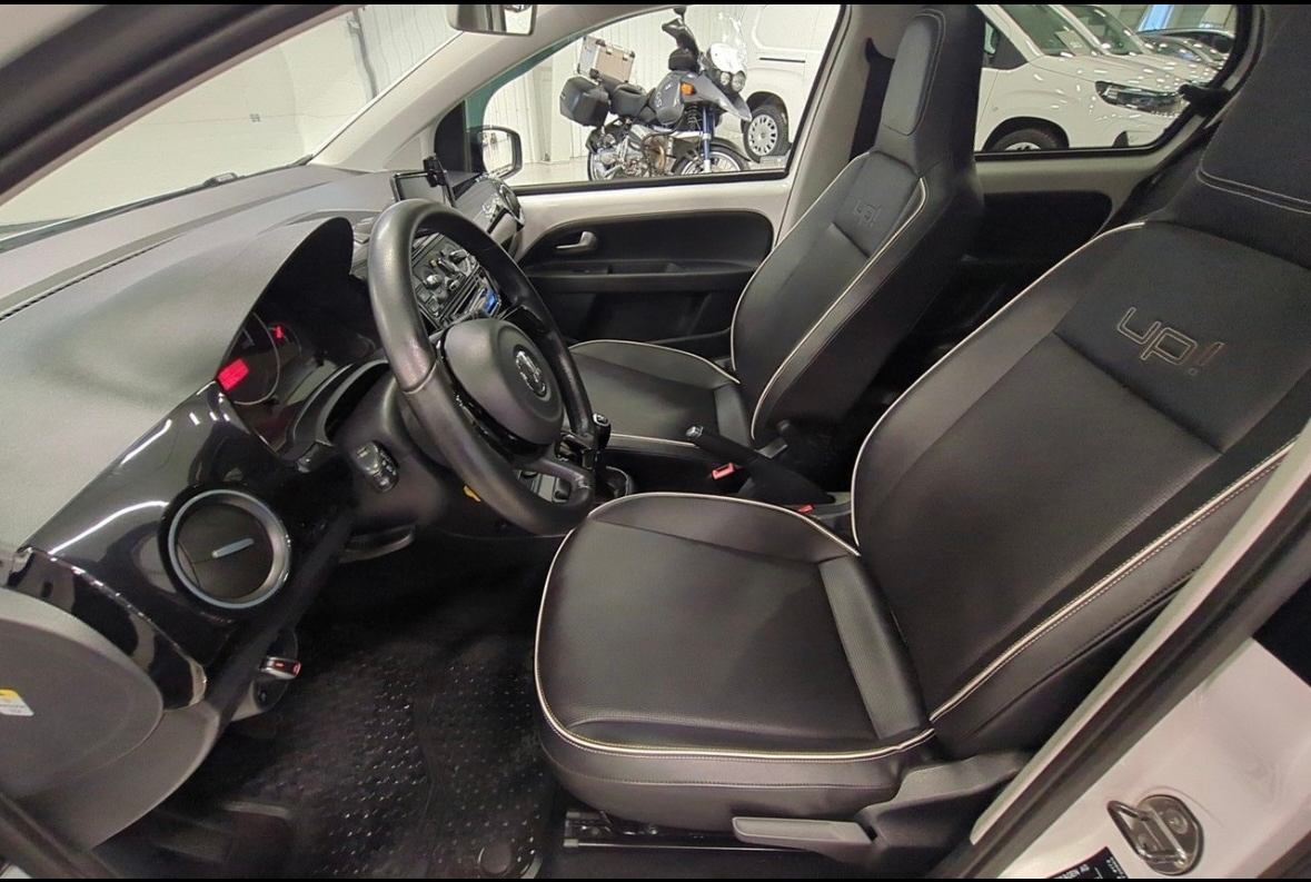 Volkswagen UP! 5-dörrar 1.0 MPI Manuell 2013, bild 4/7