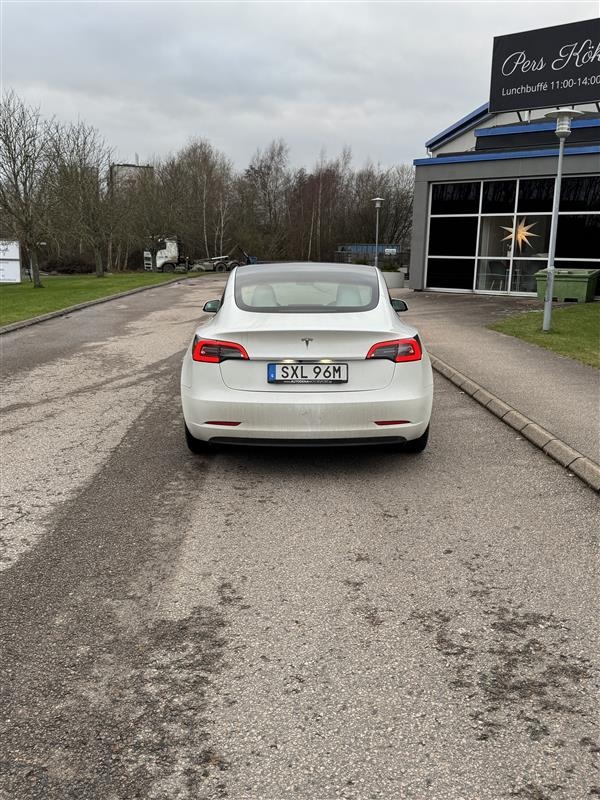 Tesla Model 3 Long Range 2021, bild 2/5