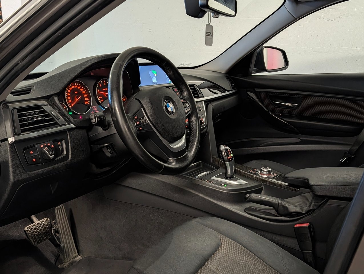 BMW 320 2012, bild 3/10