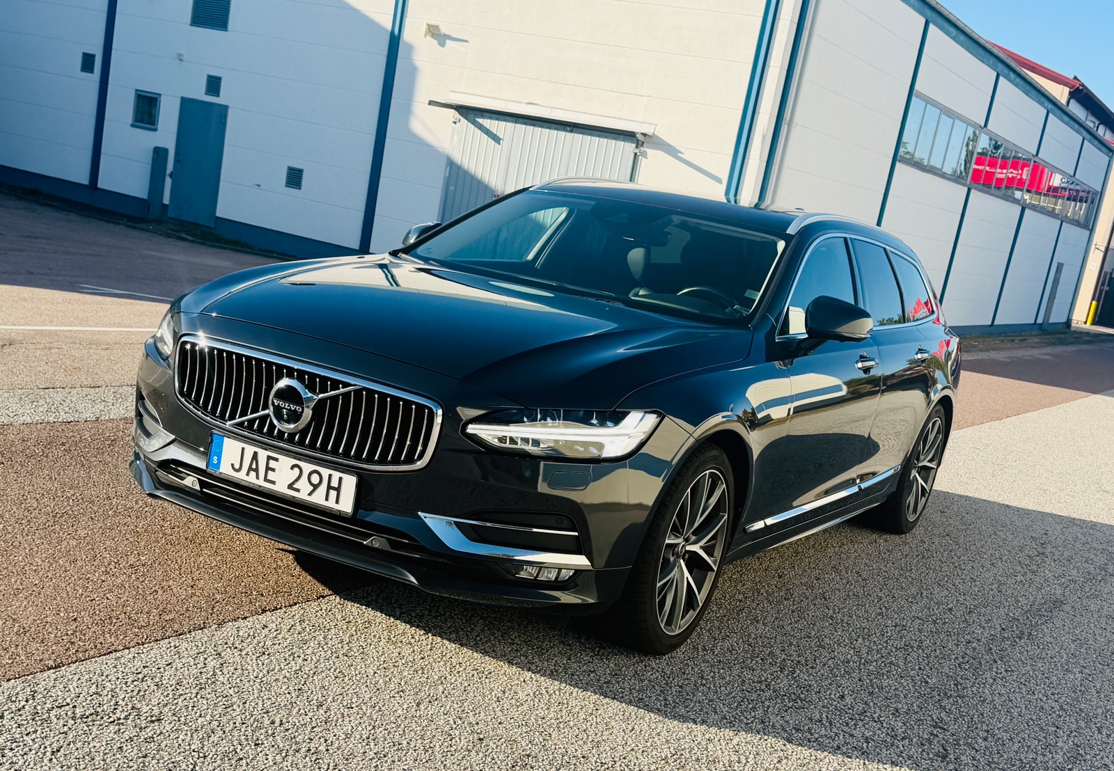 Volvo V90