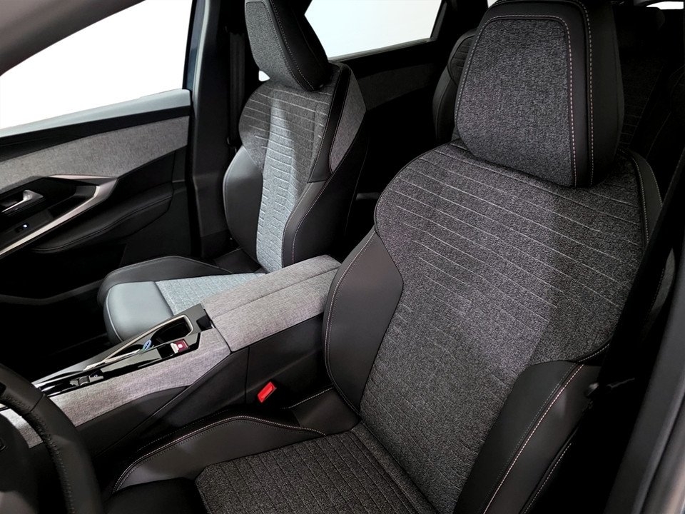 Peugeot 5008 Allure Hybrid 136hk 2025, bild 6/14
