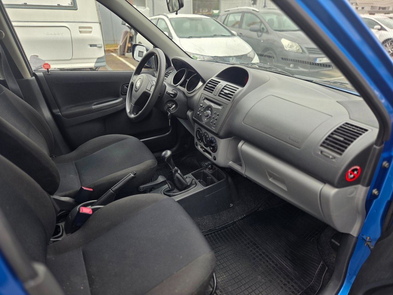 Suzuki Ignis 2004, photo 6/7