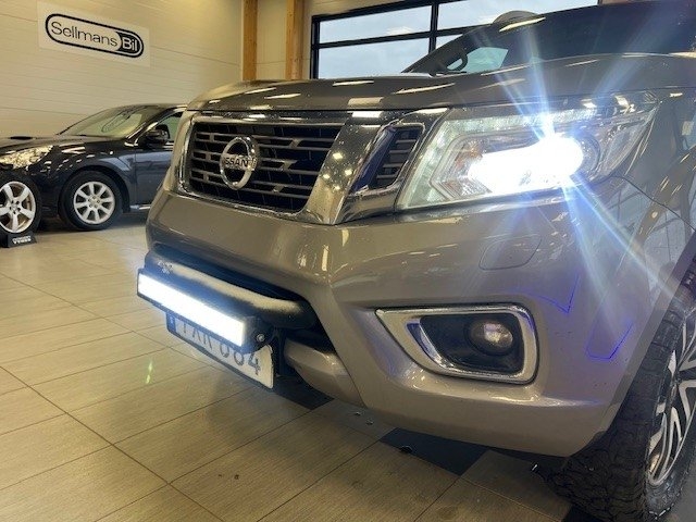 Nissan Navara 2018, bild 2/10