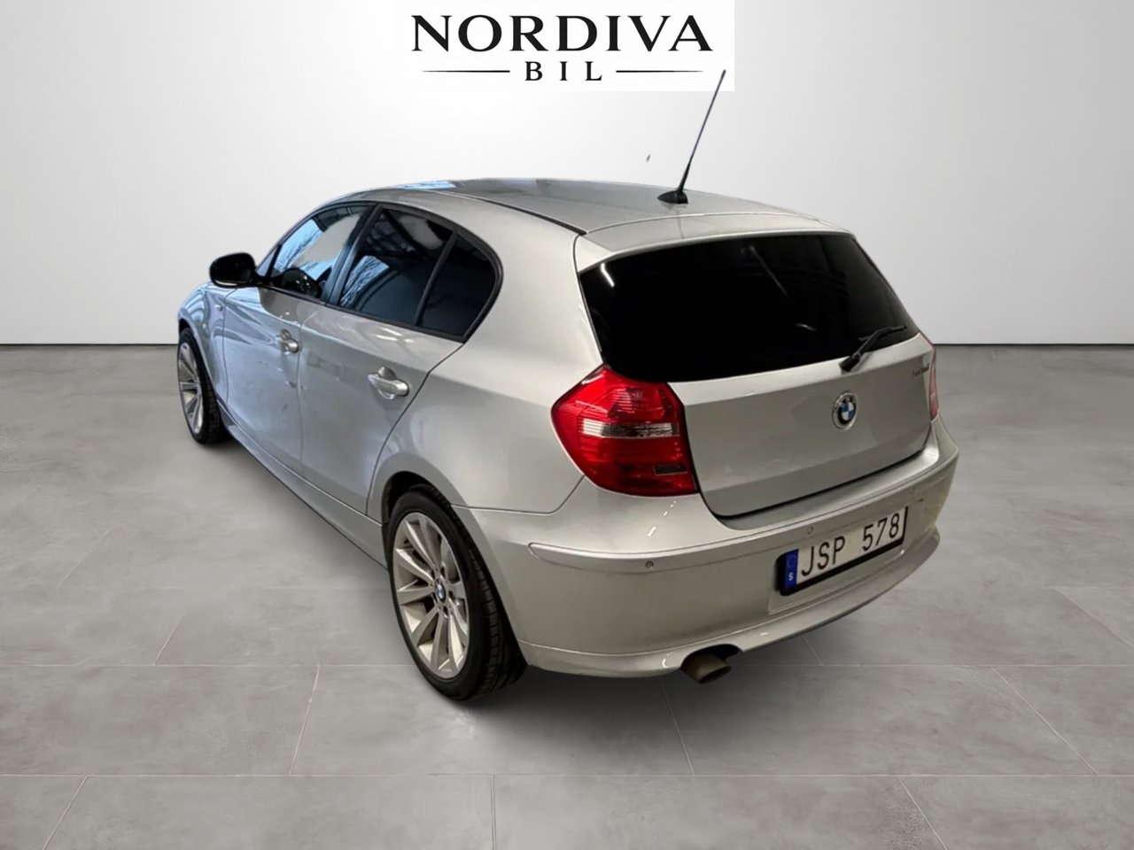 BMW 118 2011, bild 6/17