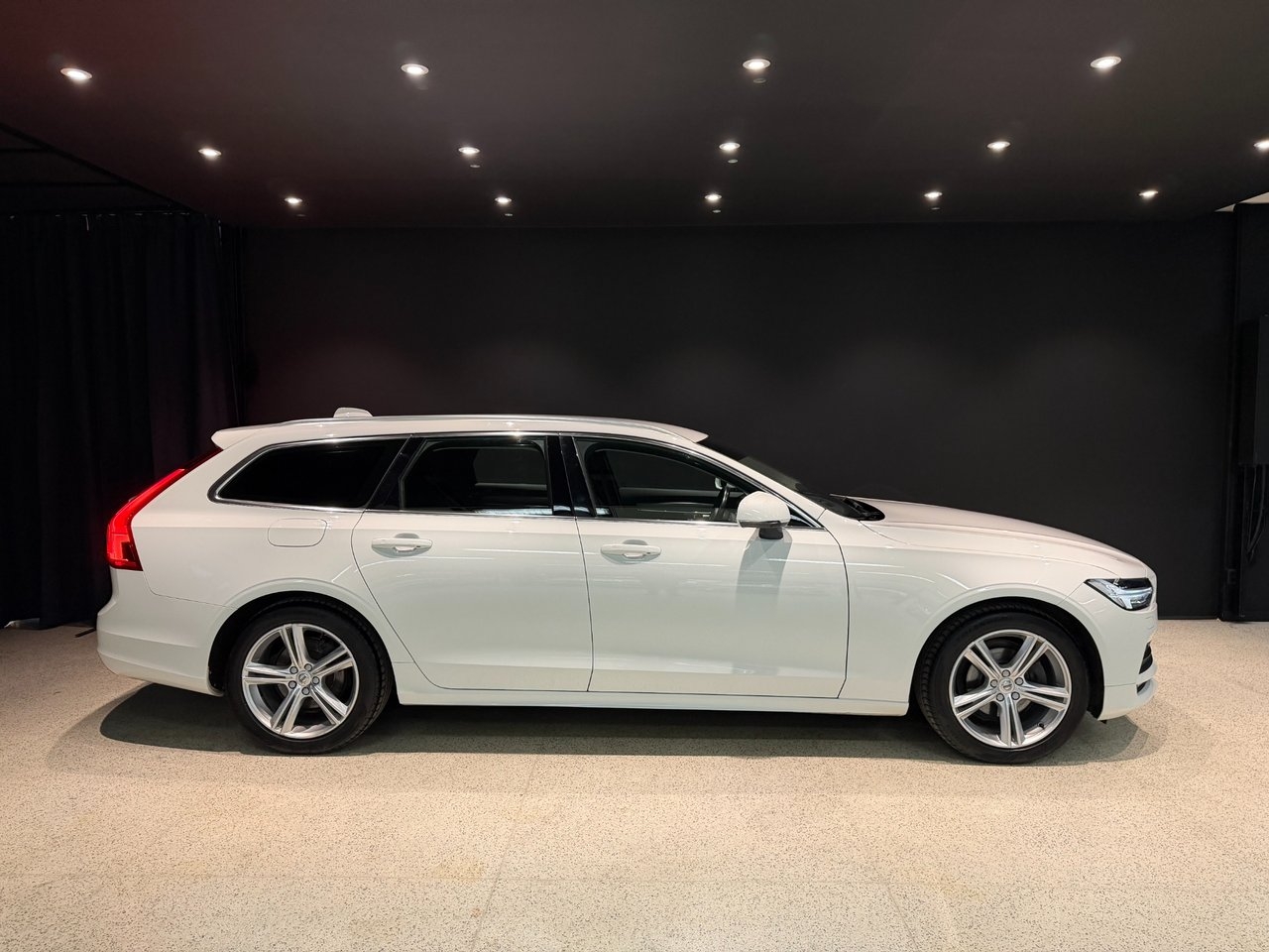 Volvo V90 D4 Geartronic 2020, kuva 6/10